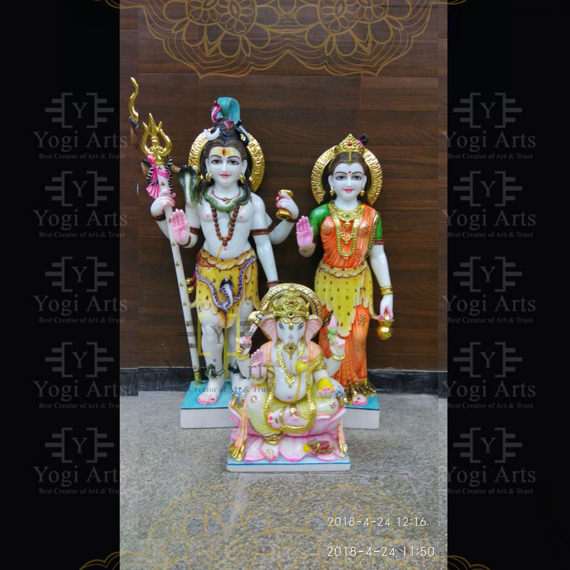 Statue of Shiv Parvati with Ganesh